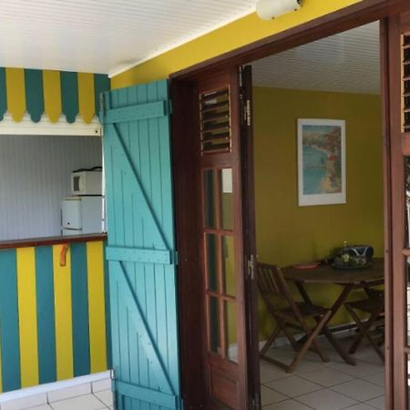 Case A Lili, Joli Bas De Villa Face A La Mer. Тере-де-Хаут Екстериор снимка